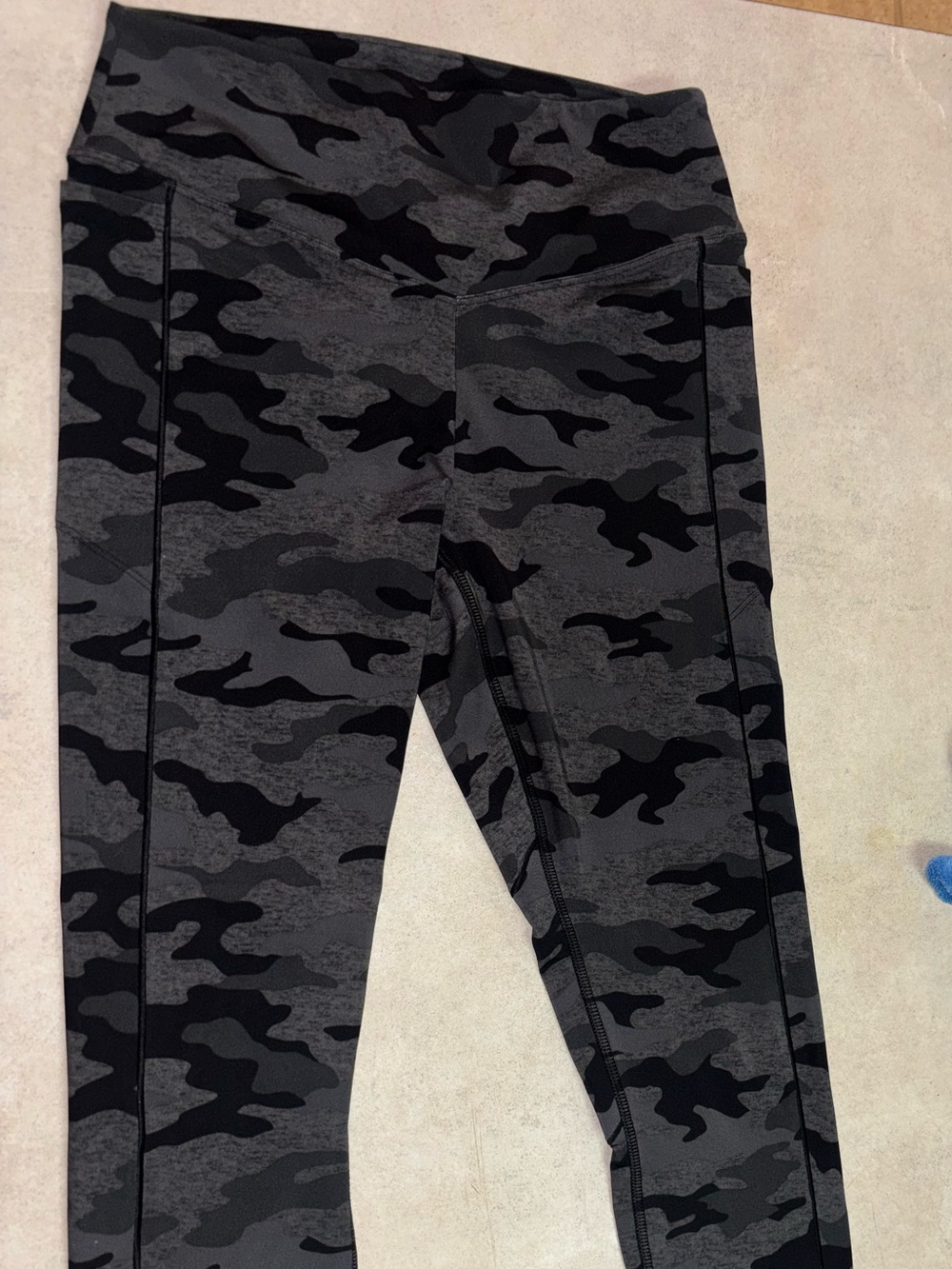 PINK Victoria's Secret Black & Gray Camo Leggings - Picture 2 of 4